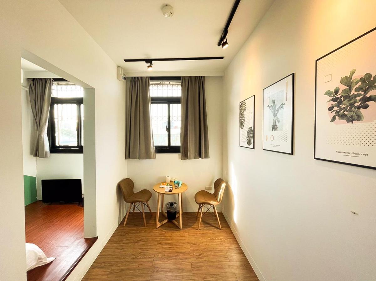 Small Island Homestay Tainan Buitenkant foto